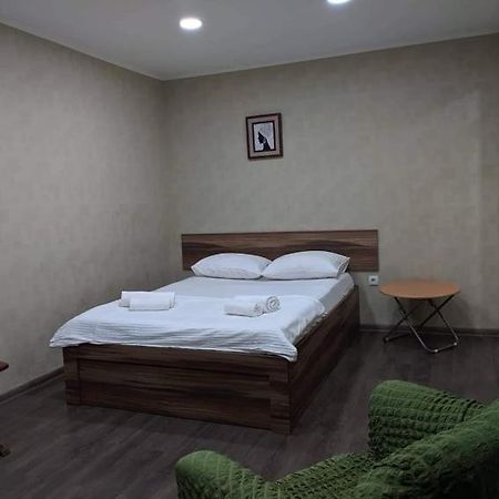 Lagaza'S Home Pekini Tbilisi Buitenkant foto